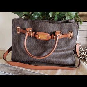 Authentic michael Kors Hamilton Bag and wallet